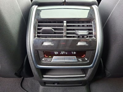 2025 BMW X7 xDrive40i PREMIUM PACKAGE