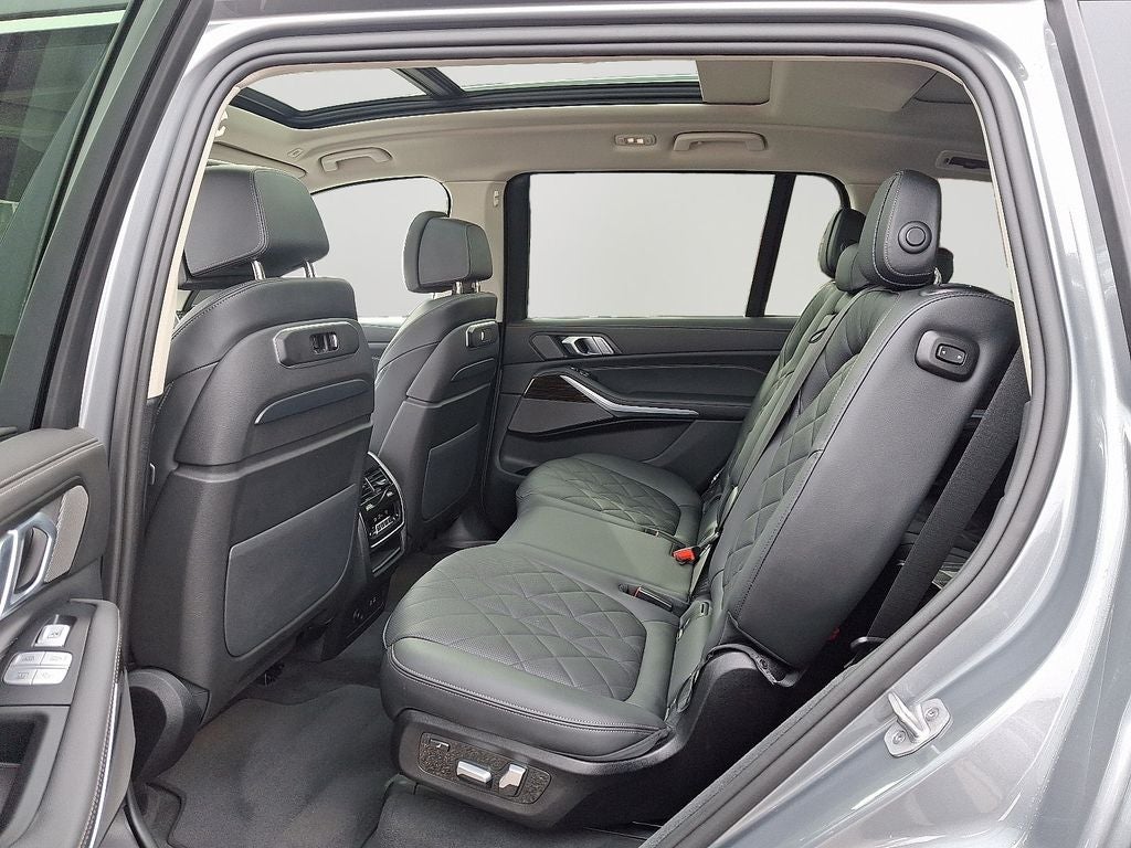 2025 BMW X7 xDrive40i PREMIUM PACKAGE