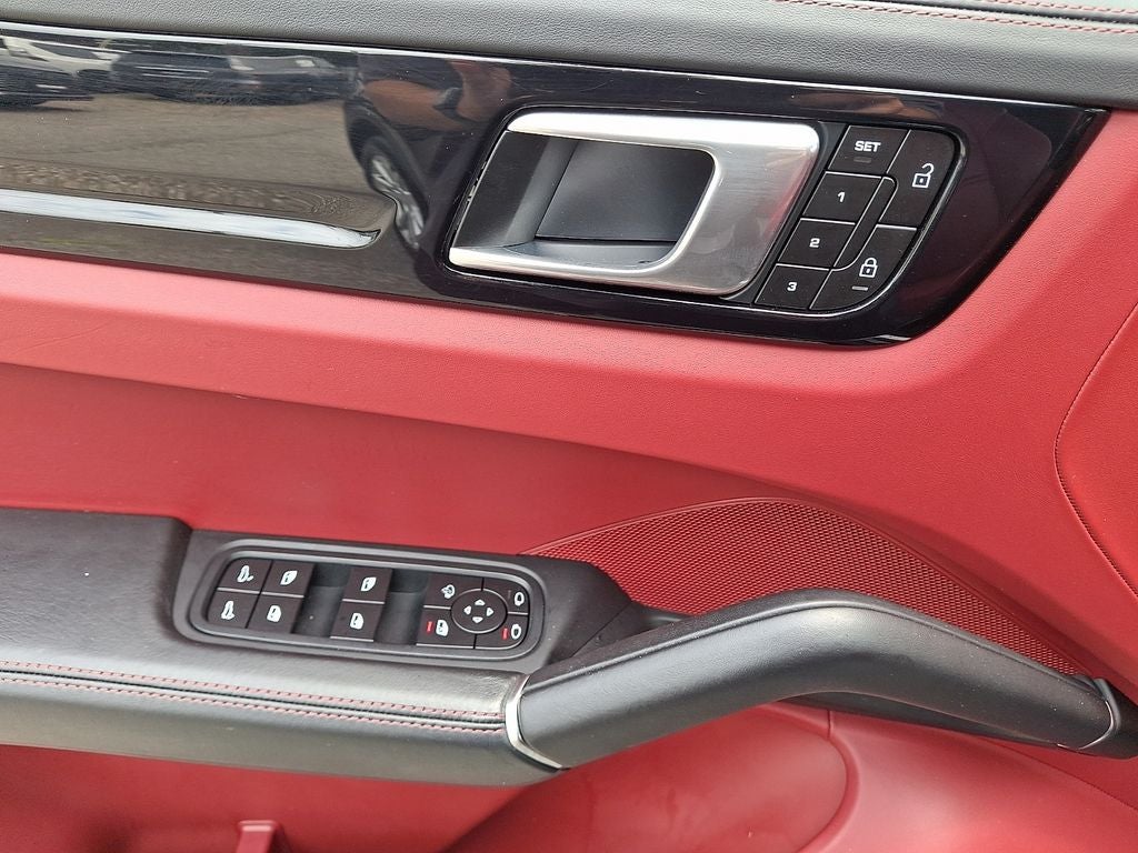 2022 Porsche Cayenne AWD